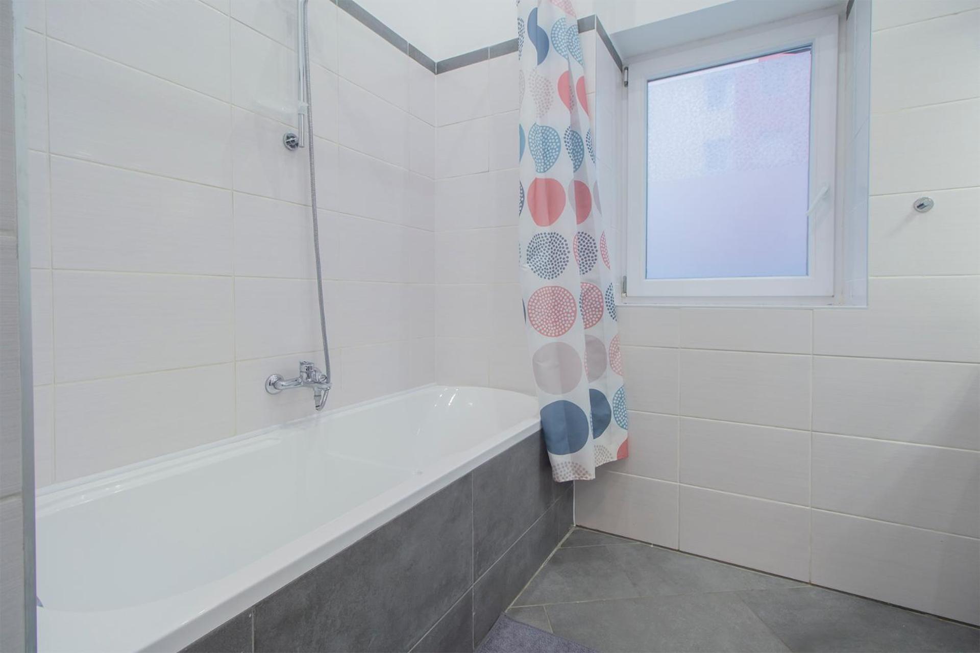 Kalvin 2Bdr Apartment With Ac Budapeste Exterior foto
