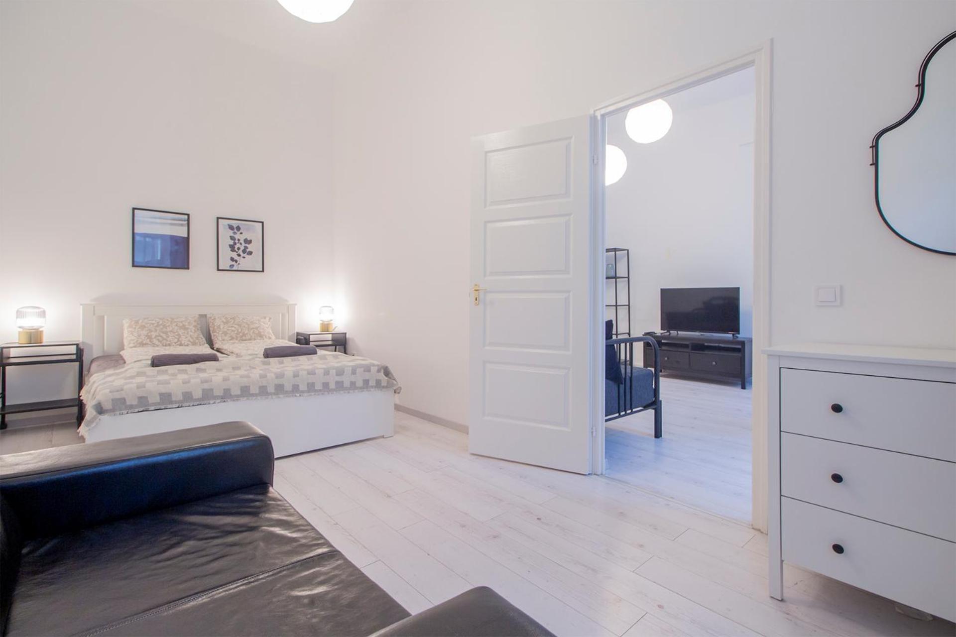 Kalvin 2Bdr Apartment With Ac Budapeste Exterior foto