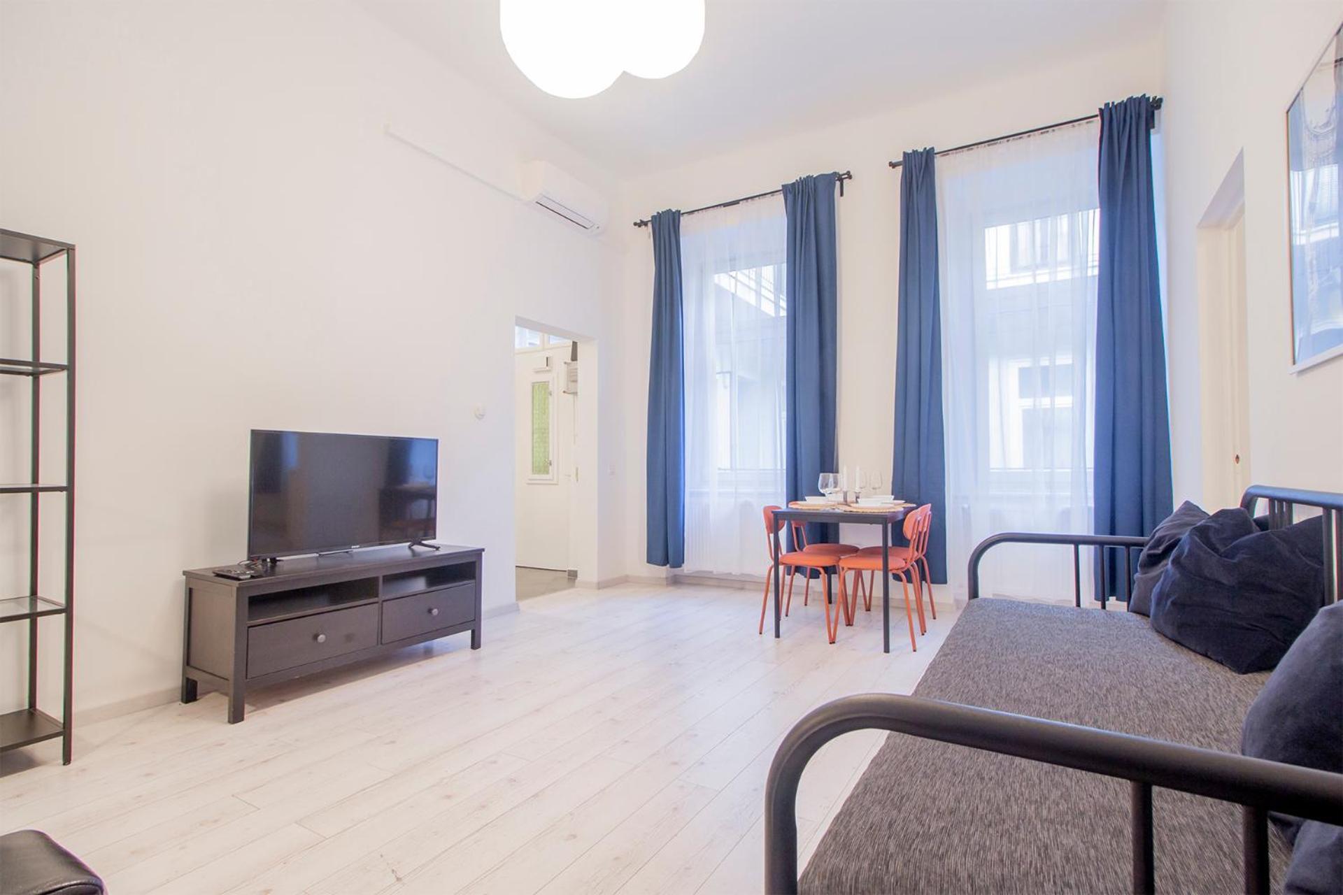 Kalvin 2Bdr Apartment With Ac Budapeste Exterior foto