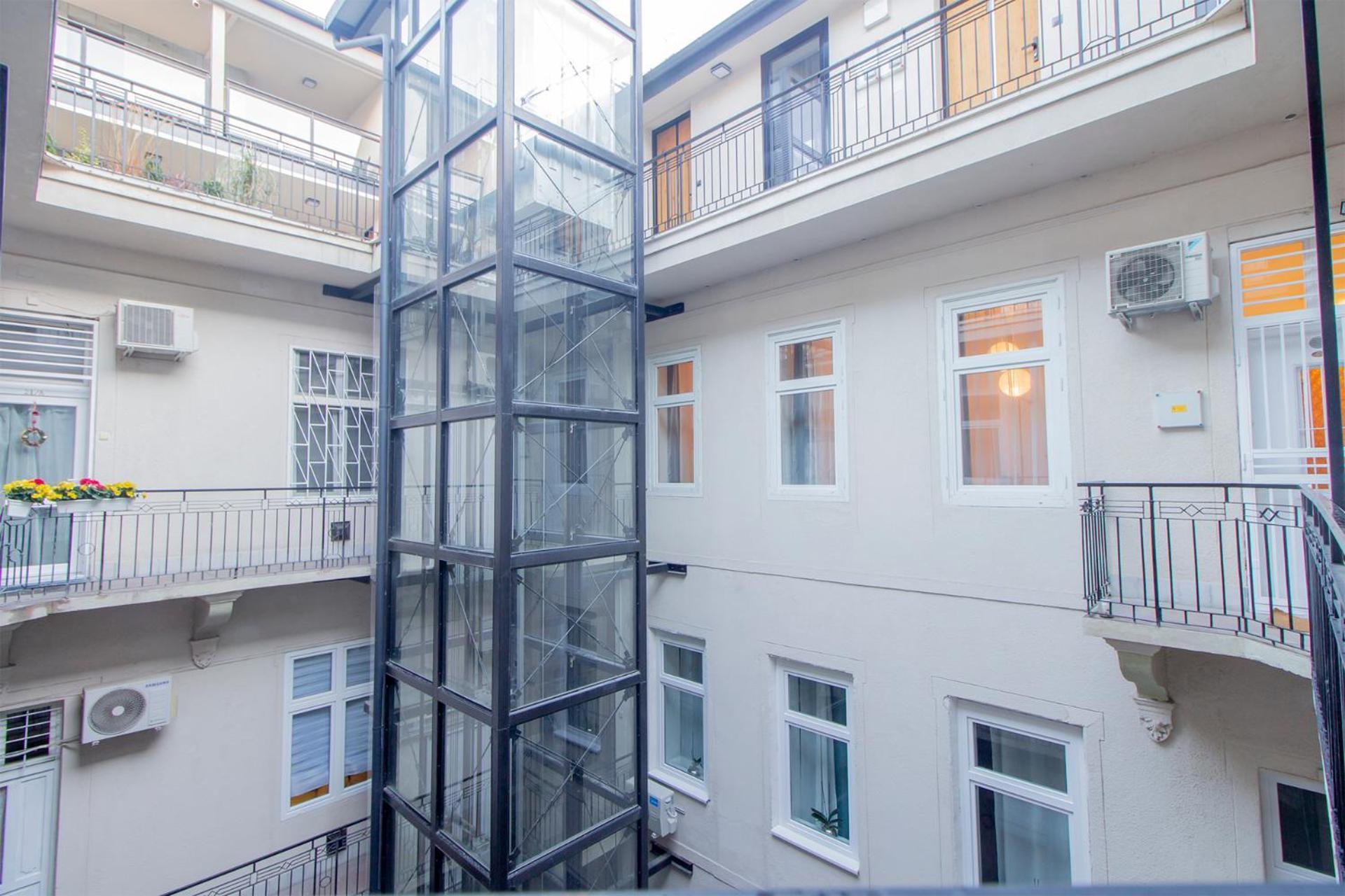 Kalvin 2Bdr Apartment With Ac Budapeste Exterior foto